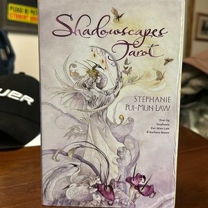 Shadowscapes Companion and Tarot cards Stephanie Pui-Mun Law and Barbara Moore